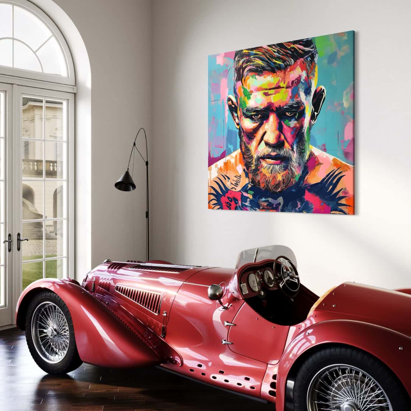 Canvas schilderij McGregor naast oldtimer in stijlvolle lichte kamer.