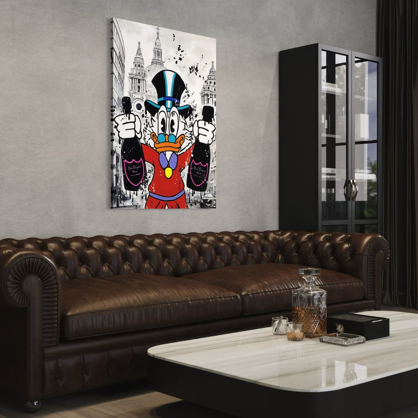 Cartoon schilderij met Dom Pérignon boven leren bank.