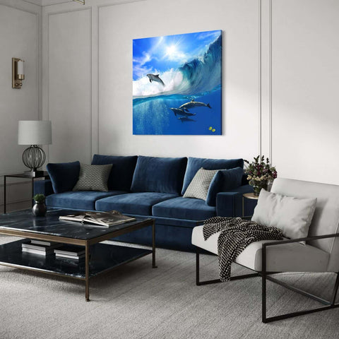 Muurkunst met dolfijnen die onderwater zwemmen in helderblauw oceaanwater