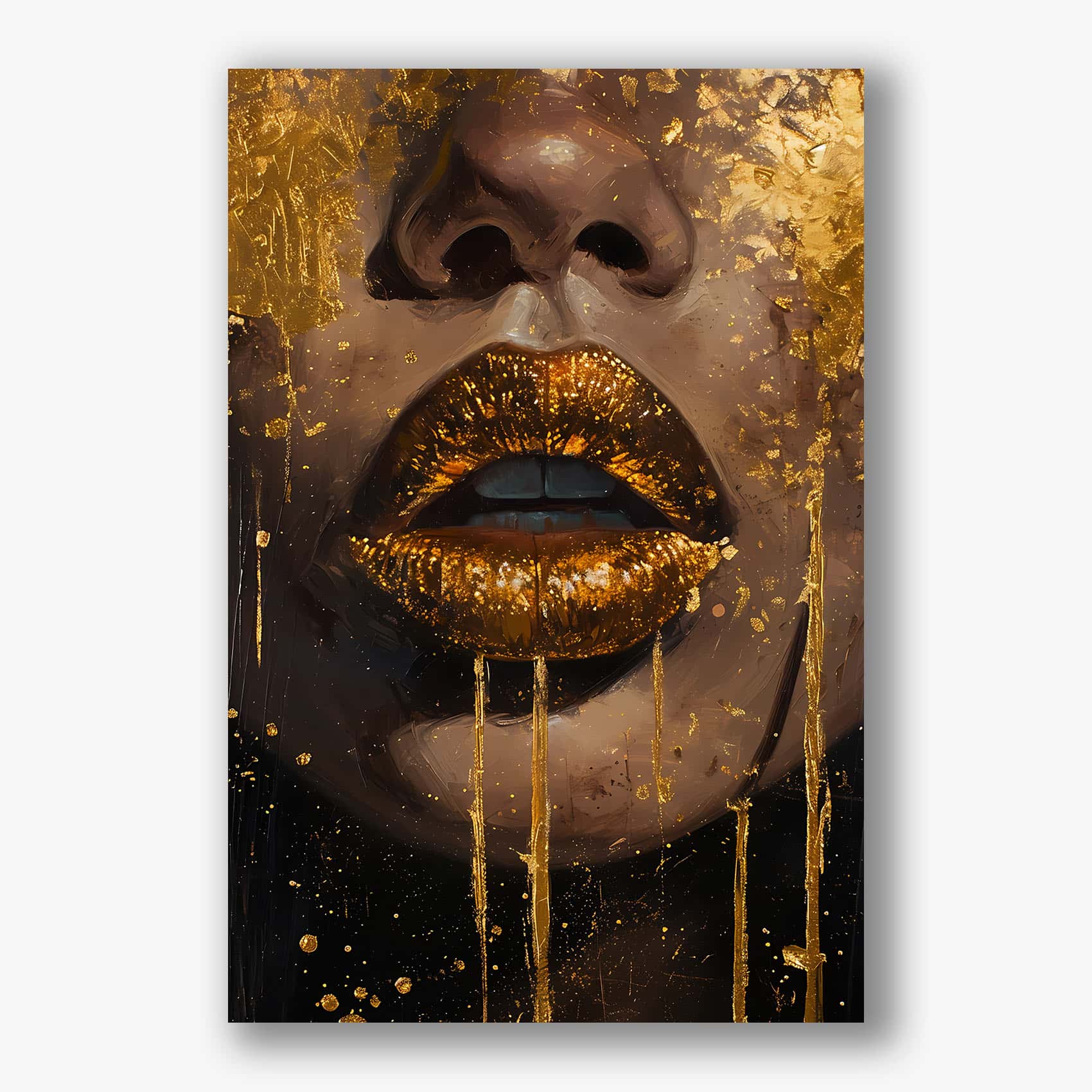 Indrukwekkende muurschildering van gouden lippen, ideaal als artistieke eyecatcher in modern interieur.