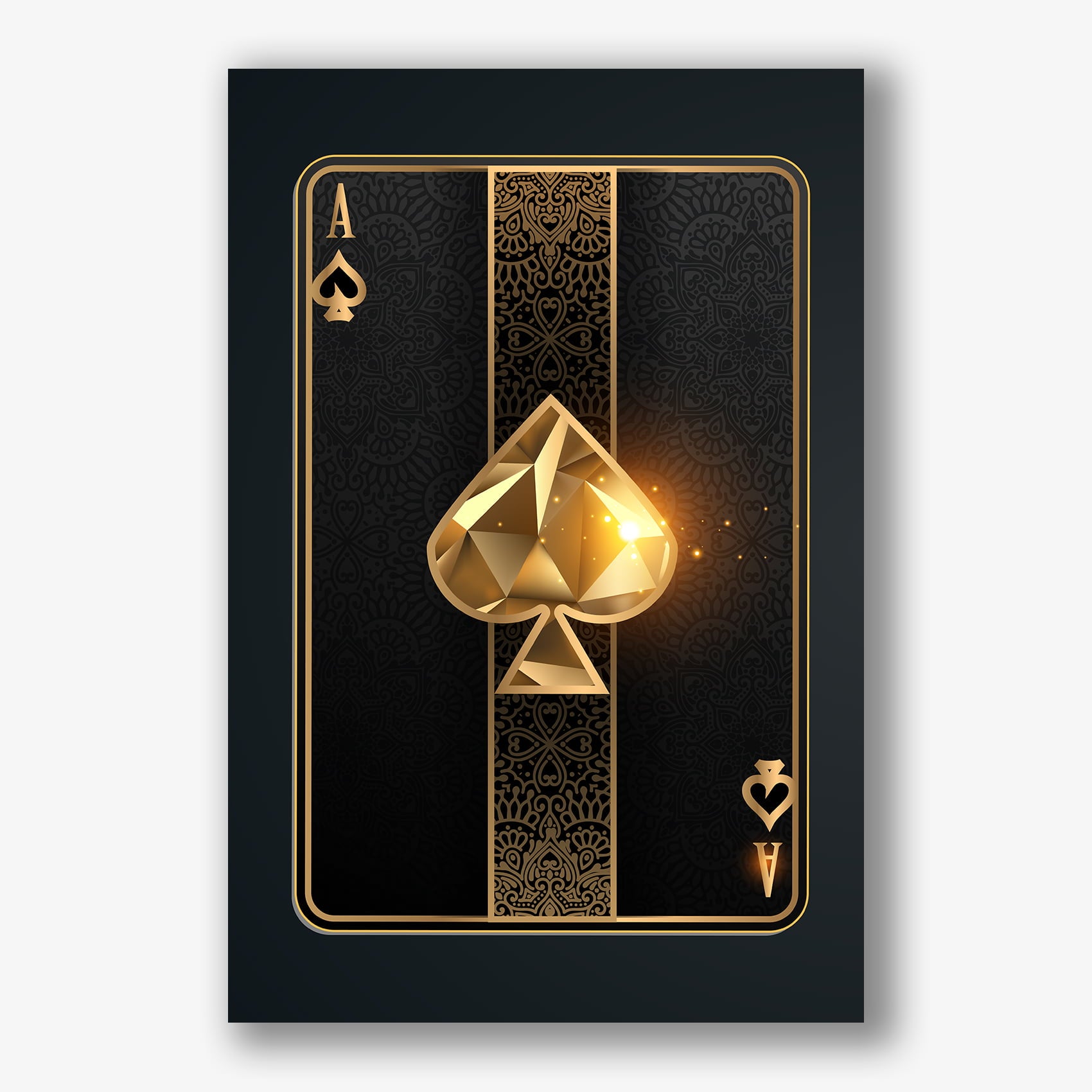 Stijlvol schilderij van schoppen aas in goud op zwart dibond.