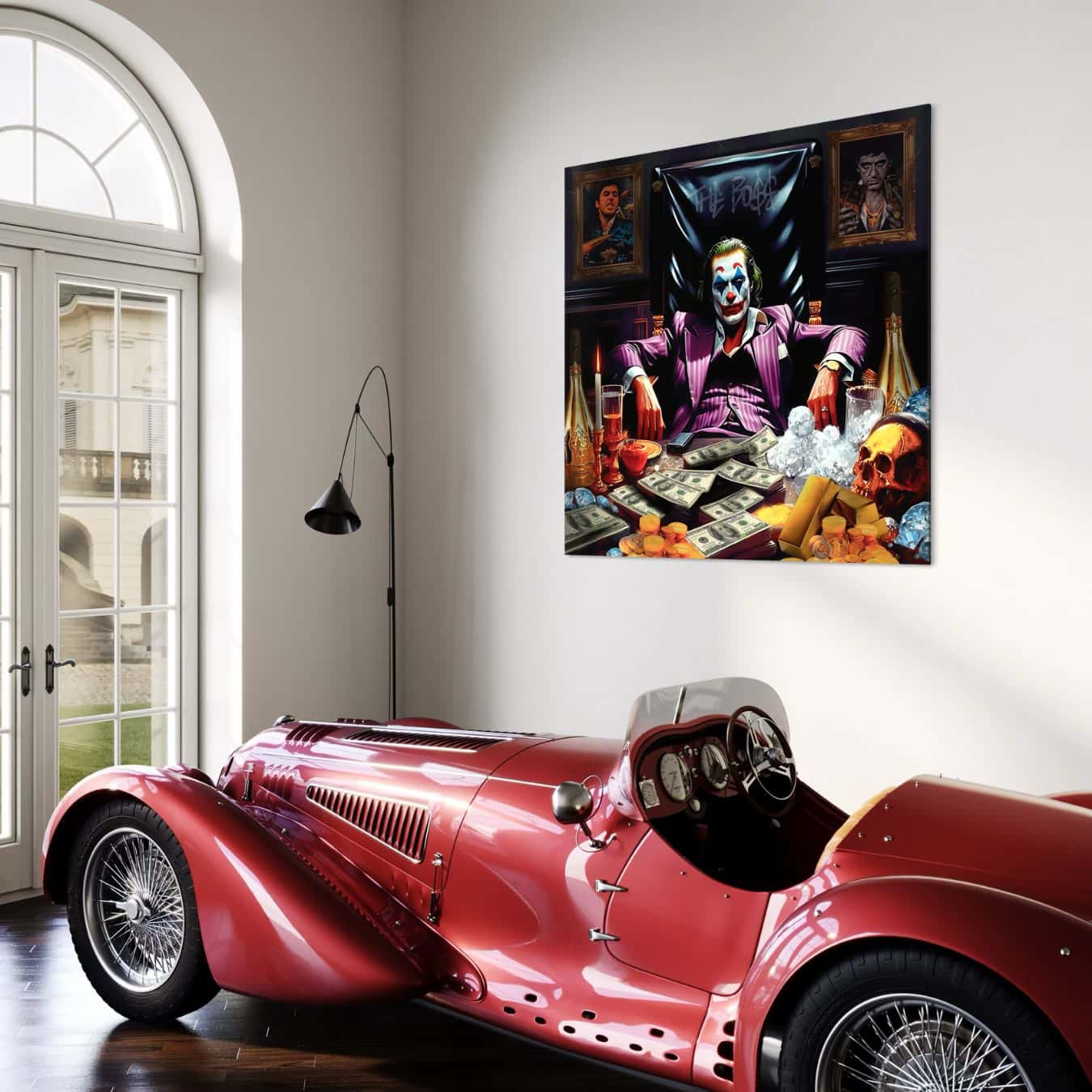 Dibond wanddecoratie van Joker boven klassieke auto in mancave setting