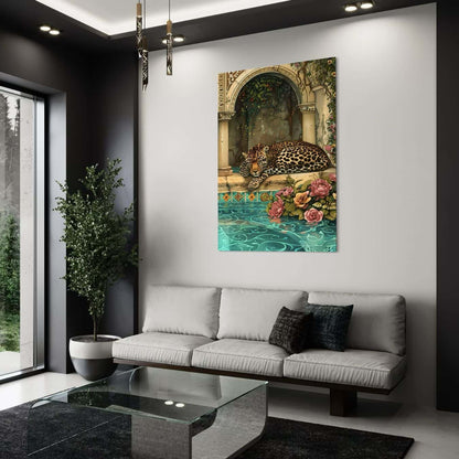 Kunstzinnig schilderij van een rustende luipaard in moderne woonkamer