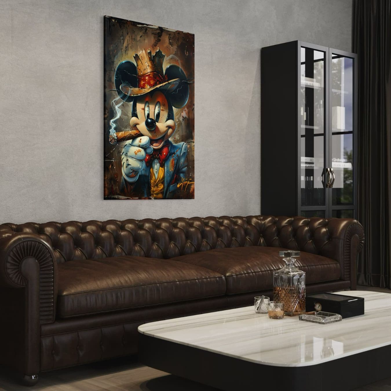 Schilderij met Mickey Mouse boven leren bank in industrieel interieur.