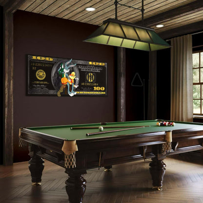 Wanddecoratie met Bugs Bunny en Lola in geldthema boven biljarttafel