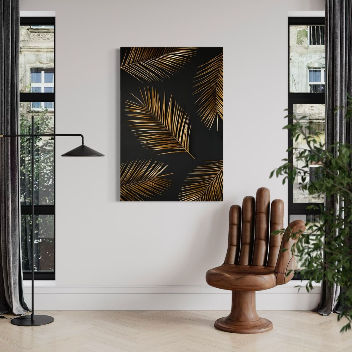 plexiglas schilderij van gouden palmbladeren in een modern interieur