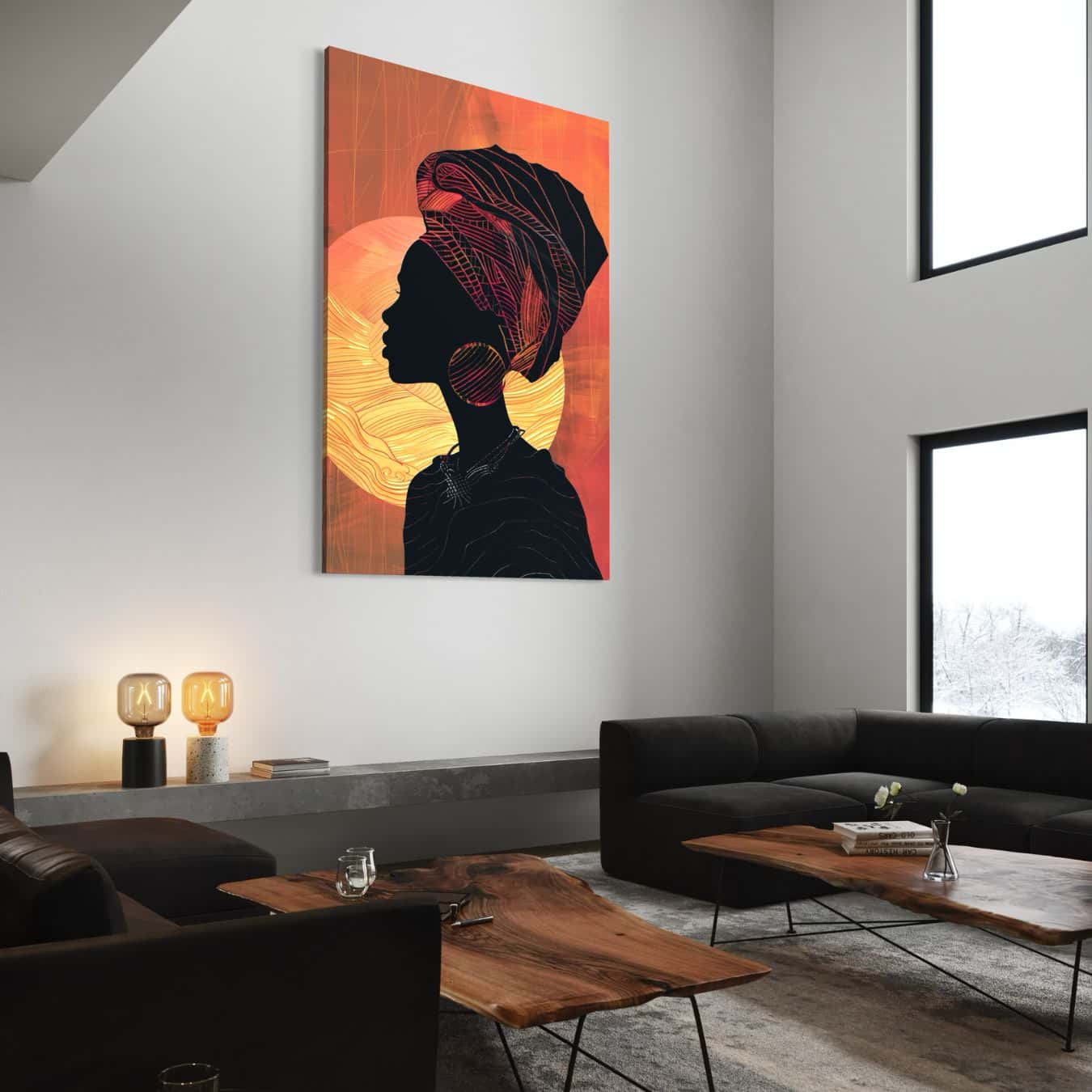 Abstract silhouet van vrouw met hoofddeksel aan de muur in moderne woonkamer